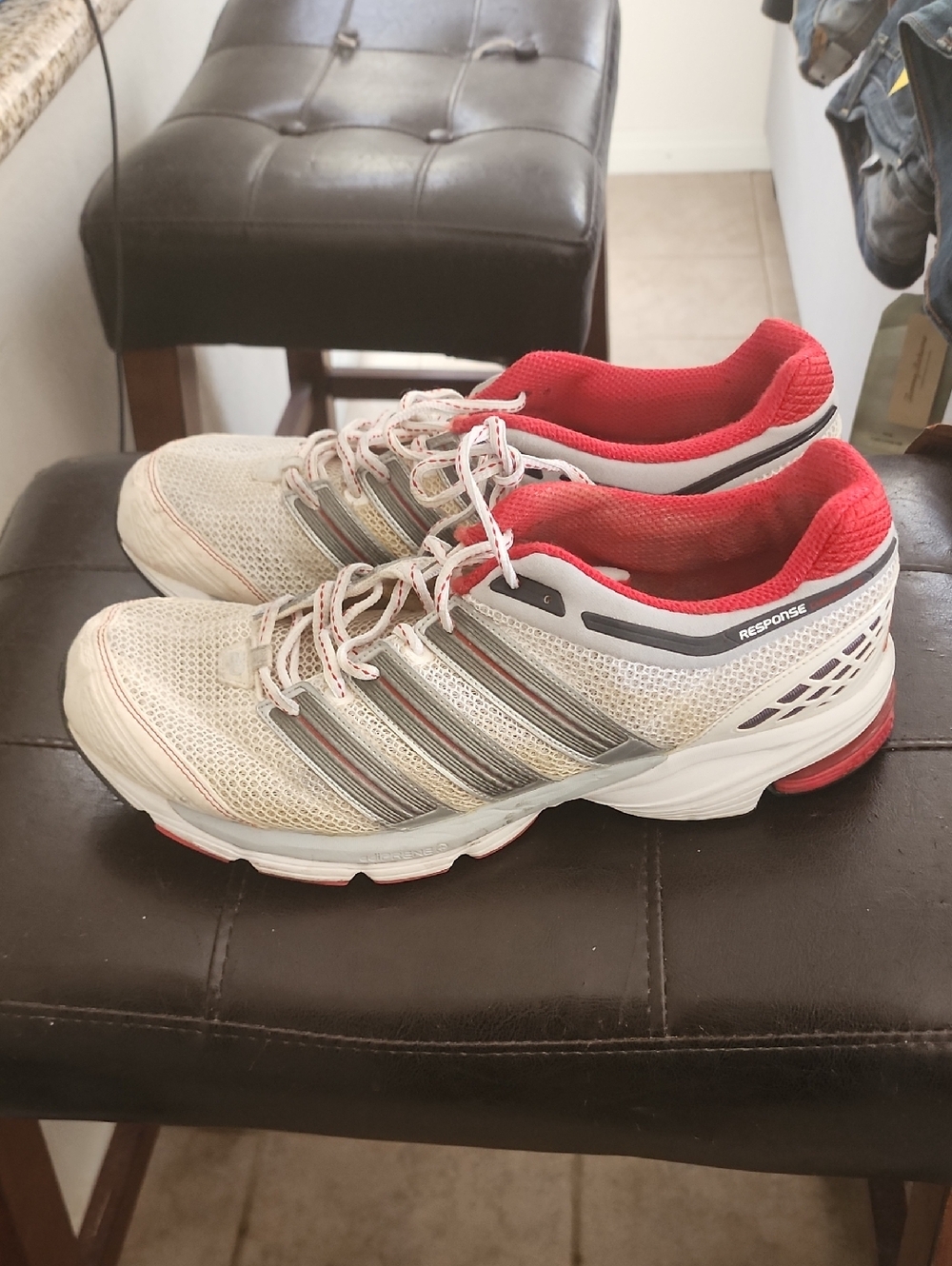 Nice For Activewear /Adidas Men's Athletic Running Shoes in White & Red